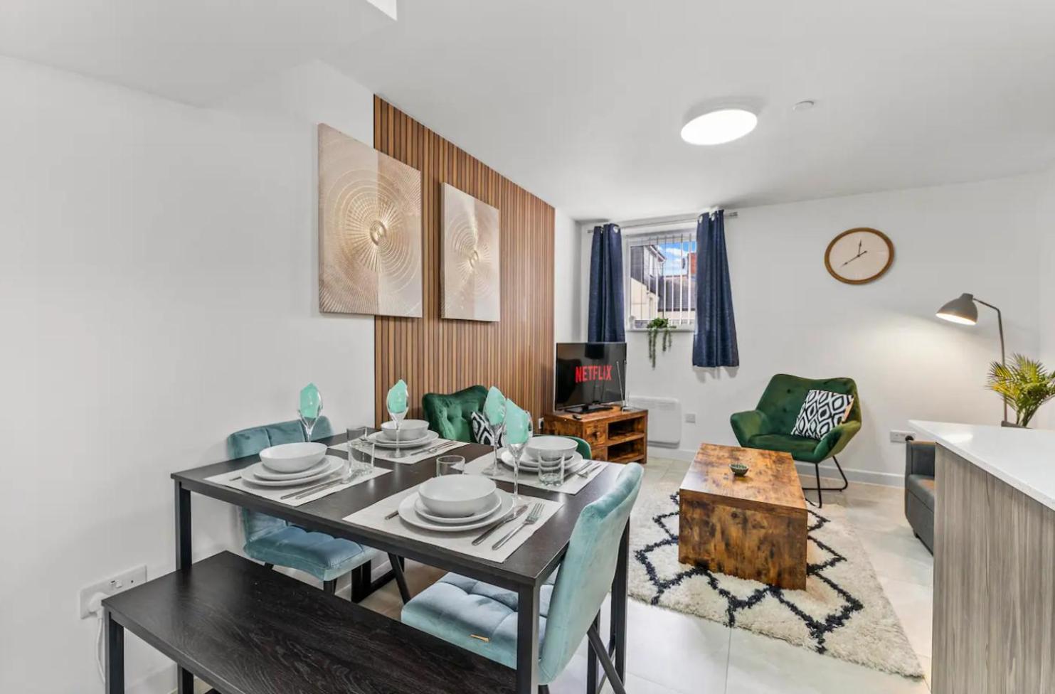 A Stylish Luxury 2 Bedroom Duplex Apartment 카디프 외부 사진